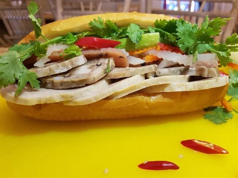 Top 7 Tiệm Bánh Mì Tại Quận Hai Bà Trưng, Hà Nội Ngon Khó Cưỡng