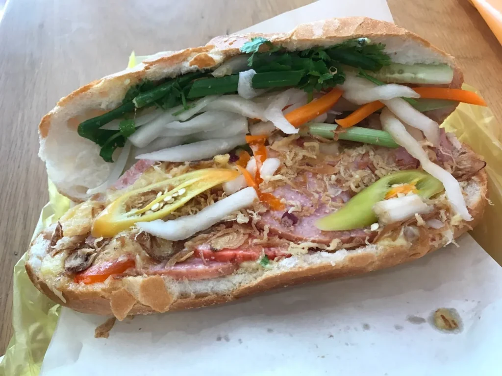 Top 7 Tiệm Bánh Mì Tại Thị Xã Sơn Tây, Hà Nội Ngon Hết Ý
